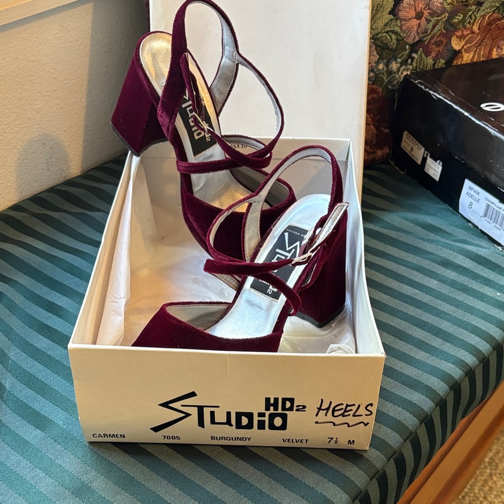 Studio Velvet Burgundy Strappy Block Heel Sandals 7.5